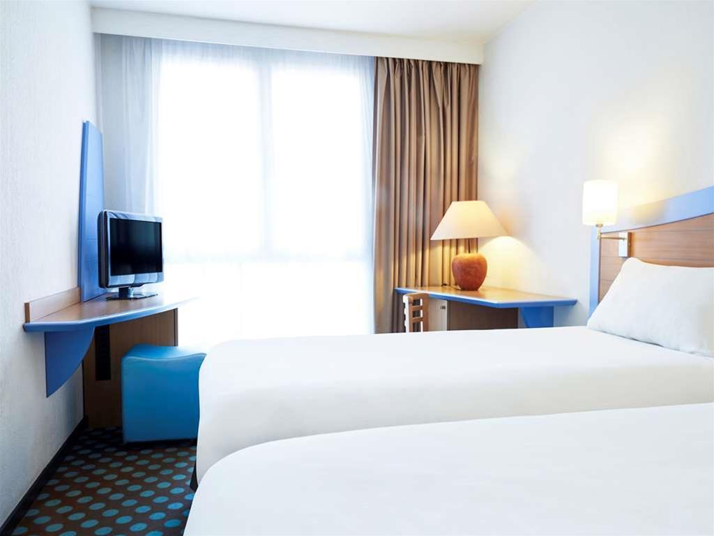 Ibis Styles Toulon Centre Port Otel Dış mekan fotoğraf